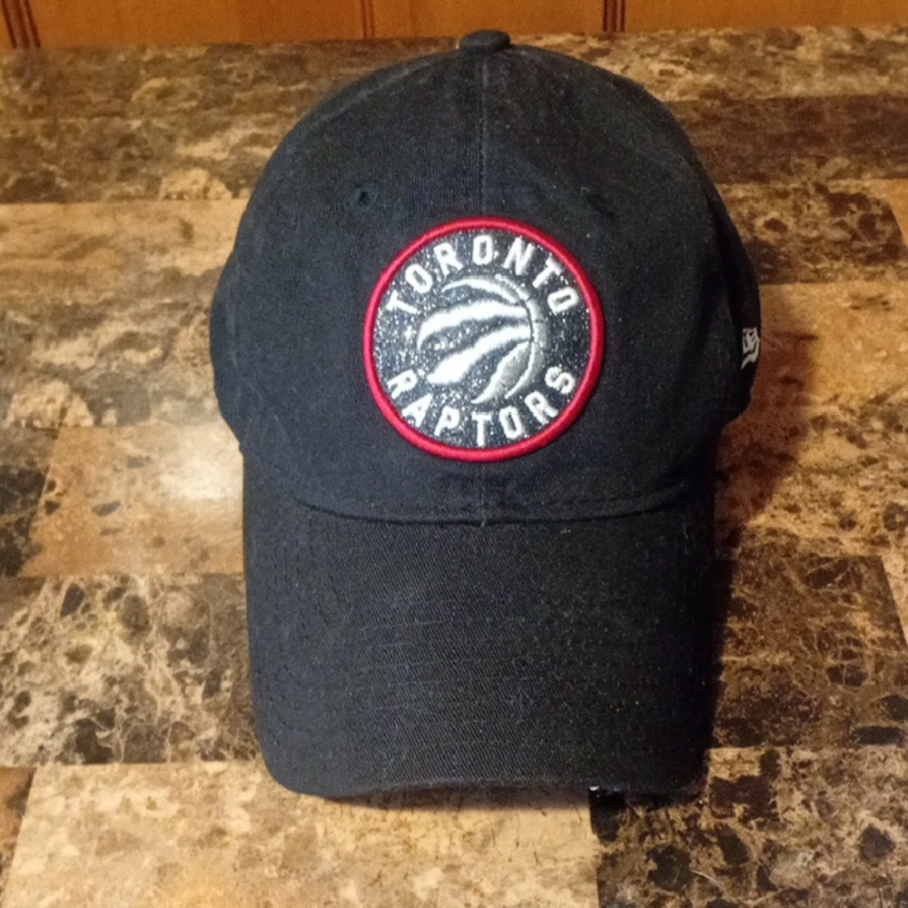 Toronto Raptors Black Cap - Picture 1 of 6